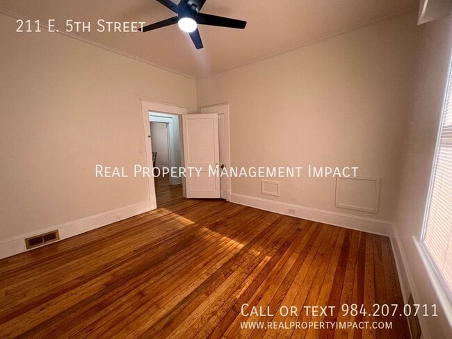 Building Photo - 211 E 5th St