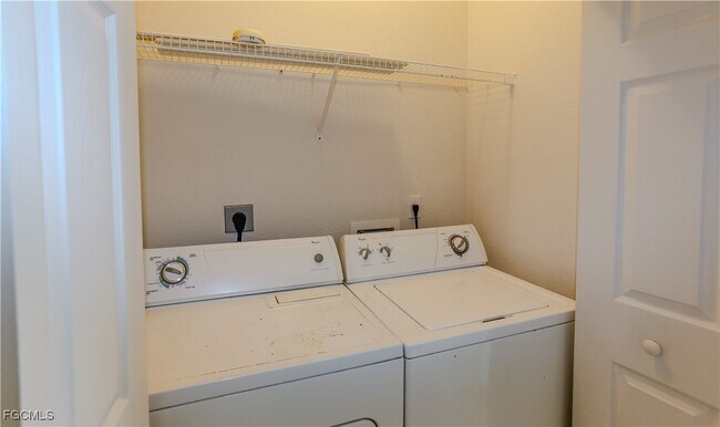 Building Photo - 4213 Liron Ave