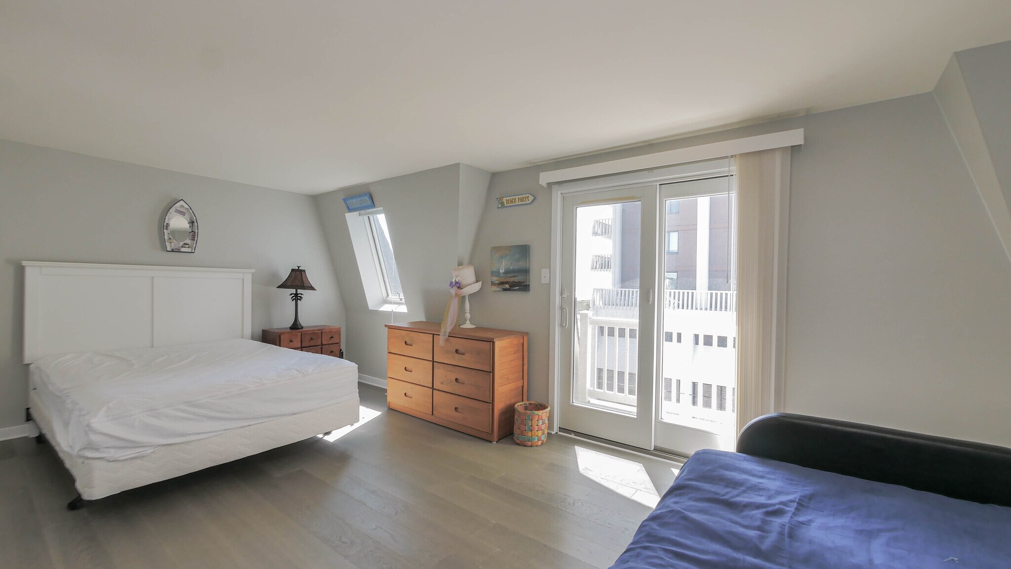 Building Photo - 137 S Berkley Sq