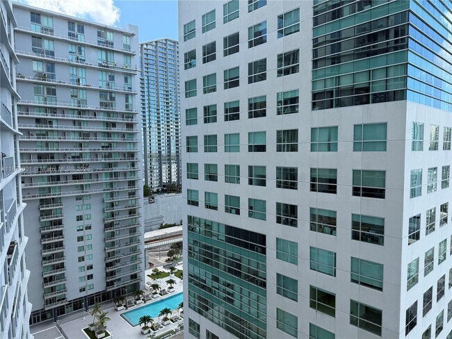Building Photo - 185 SW 7th St
