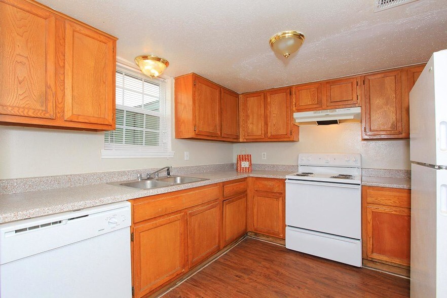 The Palms of Lake Jackson Apartments 440 Highway 332 Lake Jackson TX