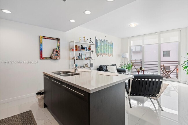 Building Photo - 7875 NW 107th Ave