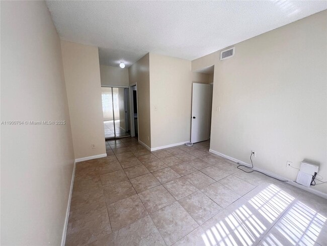 Building Photo - 731 Cypress Ln