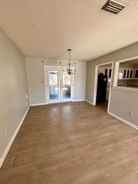 Building Photo - 3924 Foxridge Dr