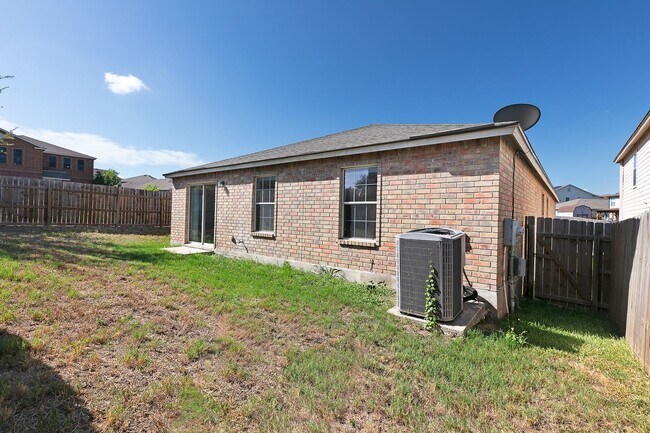 Building Photo - Highland Farms~Single Story 3 Bedroom with Study on Corner Lot