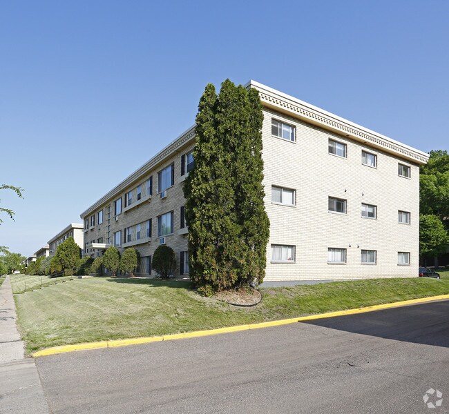 Building Photo - Mast Apartments I & II