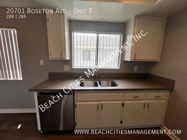 Building Photo - 20701 Roseton Ave