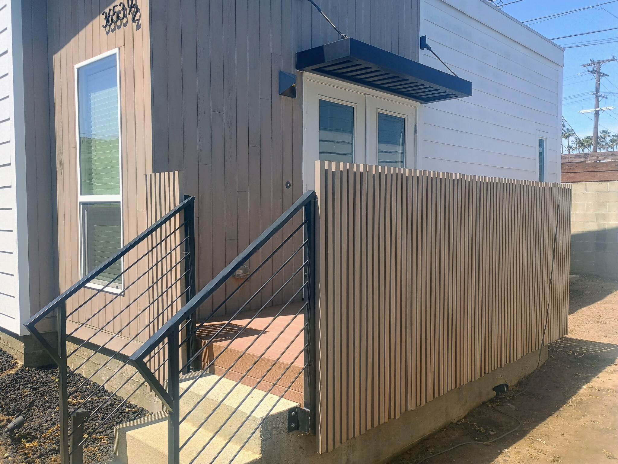 Building Photo - 3653 W 58th Pl