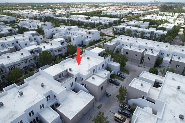 Building Photo - 6461 NW 103rd Psge