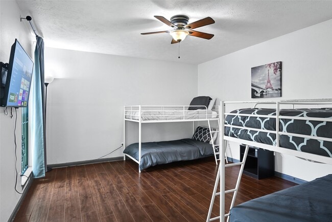 Building Photo - 2311 Chelsea Knoll Ln