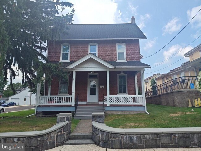 Building Photo - 602 Arch St