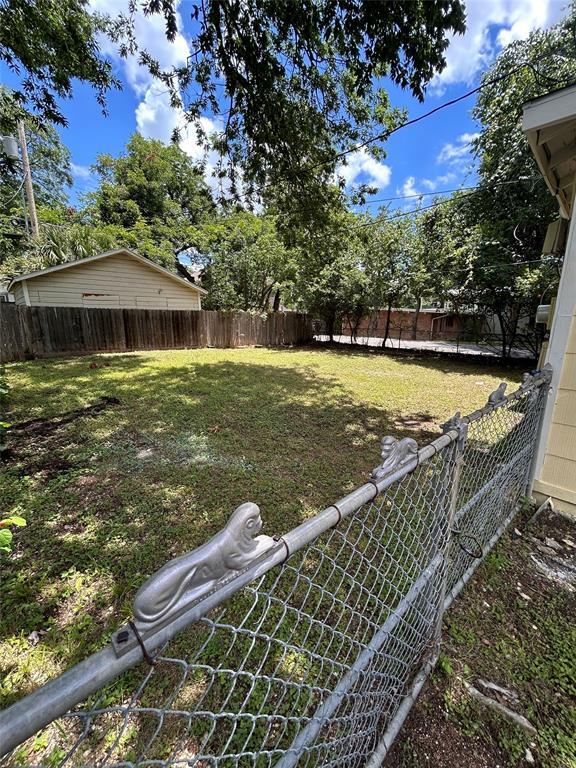Building Photo - 4505 Avenue A