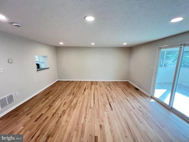 Building Photo - 3715 Bonnybridge Pl