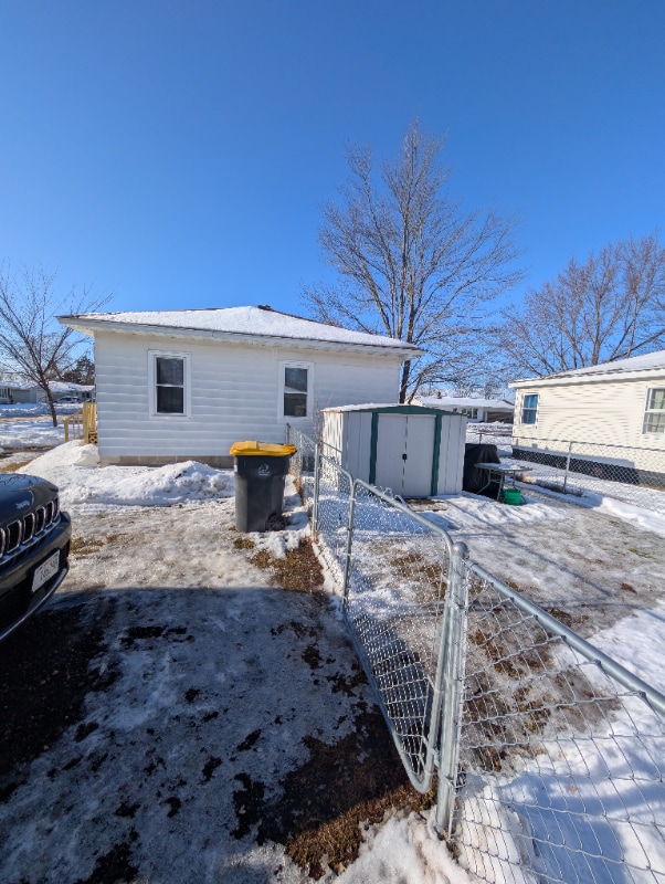 Building Photo - 3512 Fenwick Ave