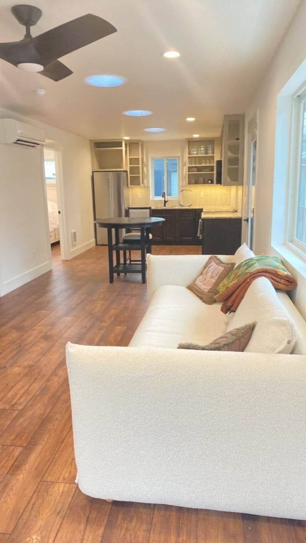 Building Photo - Adorable one bedroom one bathroom ADU!