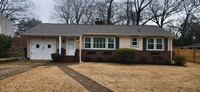 Building Photo - Adorable Cottage in Sherwood Forest Subdiv...