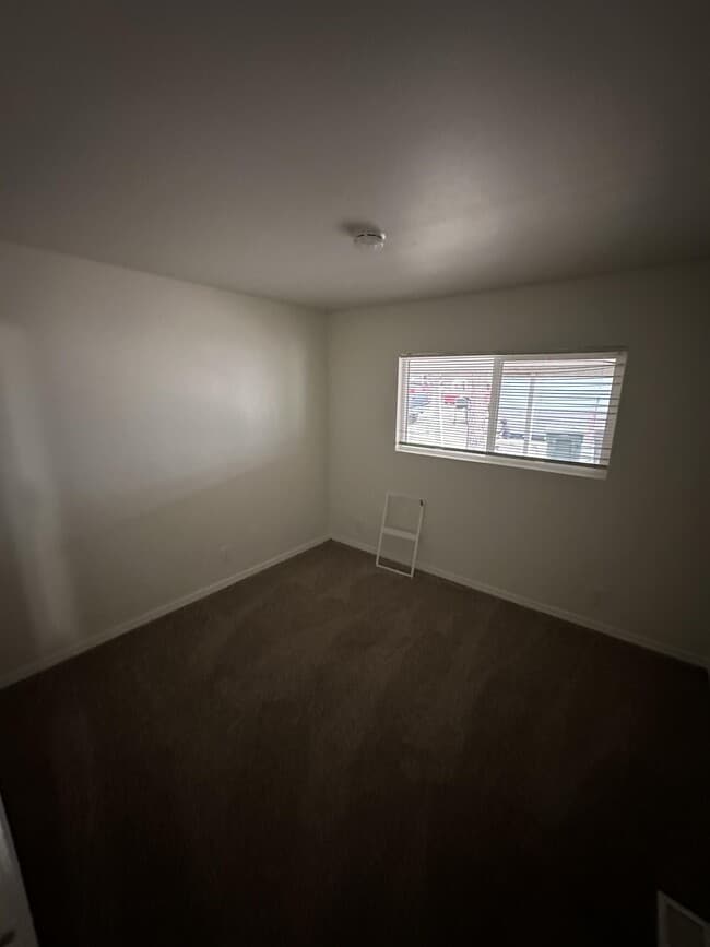 Building Photo - 4486 E Crystal Dr
