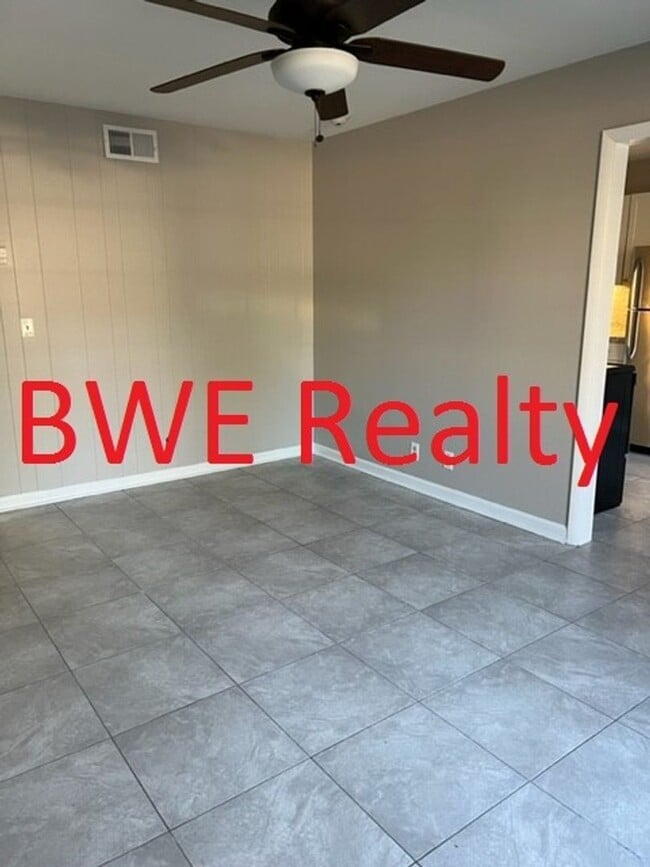 Building Photo - Charming 1-Bedroom Condo In Franklin, TN 37064