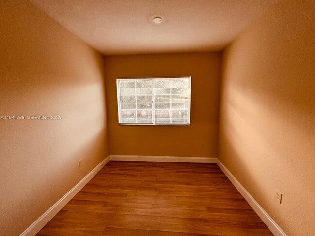 Building Photo - 2548 Centergate Dr