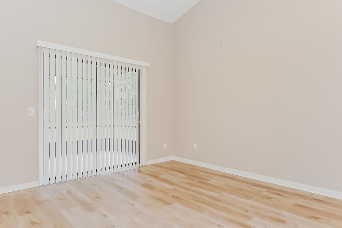 Building Photo - 2065 E Gloria Dr