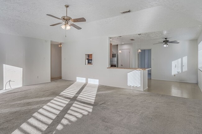 Building Photo - 20331 Pinefield Ln