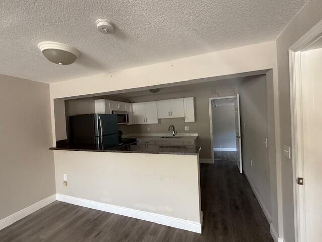 Building Photo - 400 Metcalf Ct