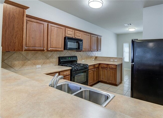 Building Photo - 351 Black Cap Run