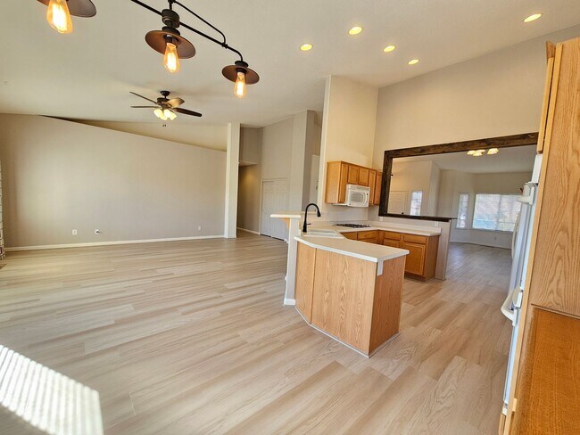 Building Photo - Cold Springs Beauty - Immaculate Newer Hom...