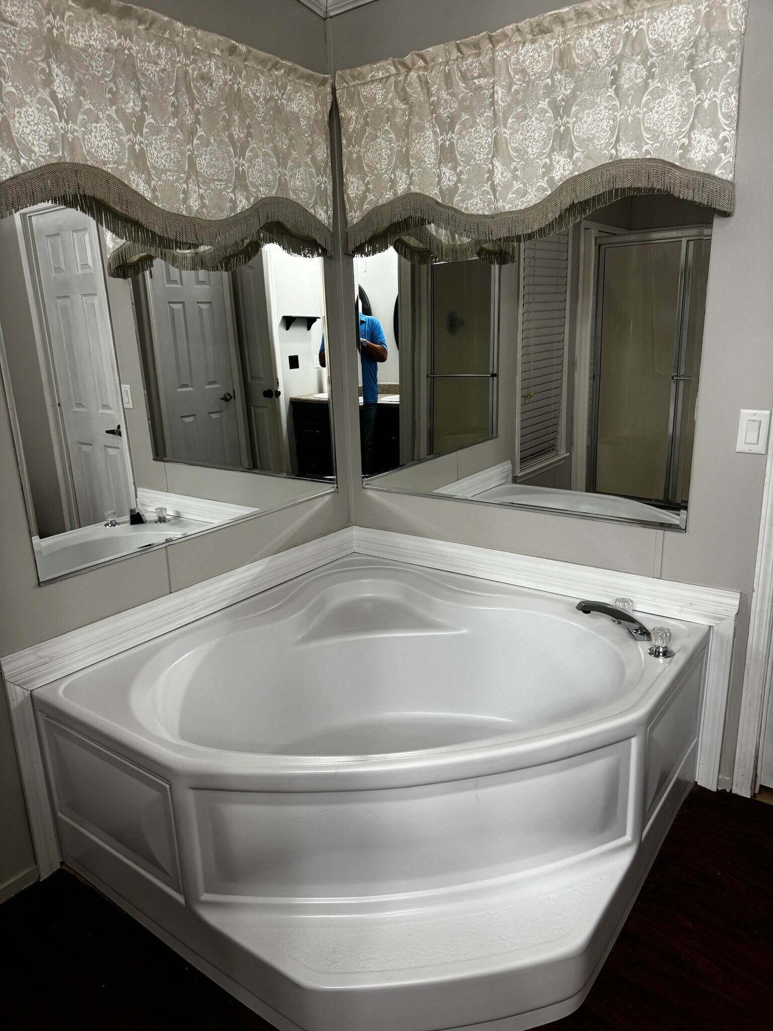 Building Photo - 495 Apricot St