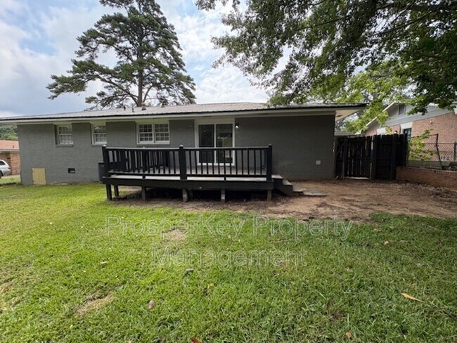 Building Photo - 5061 Thomason Ave