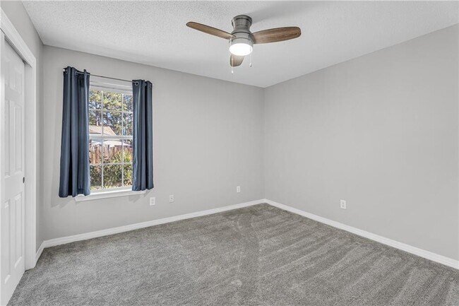 Building Photo - 8171 Woodland Hills Dr