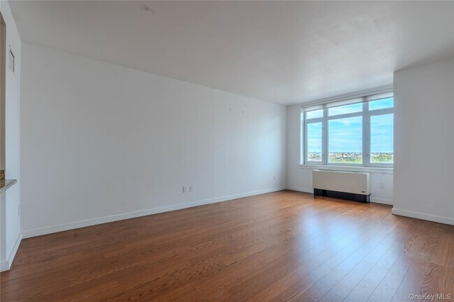 Building Photo - 40-26 College Point Blvd