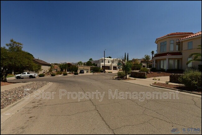 Building Photo - 6598 Eagle Ridge Dr