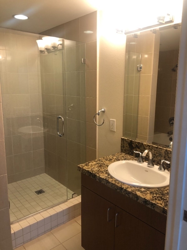 Building Photo - 844 Fedora St