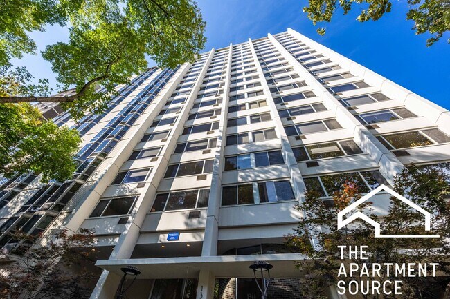 Building Photo - 1344 N Dearborn St