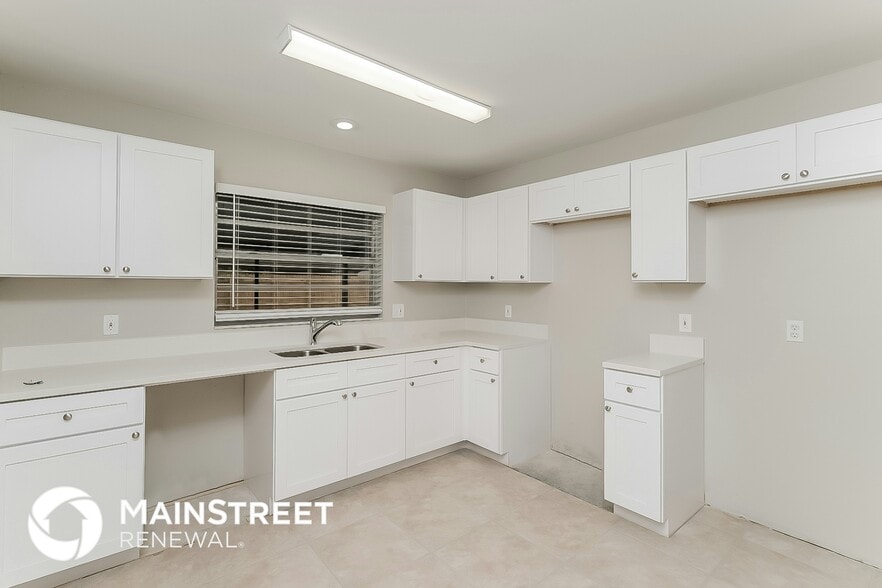 Building Photo - 4941 Cypress Trace Dr