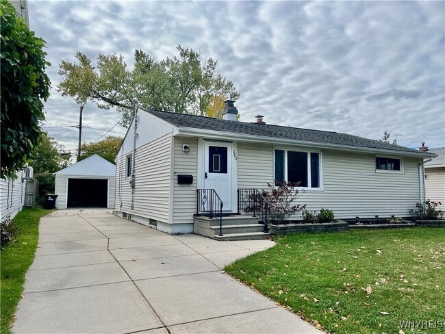 Primary Photo - 283 Bannard Ave
