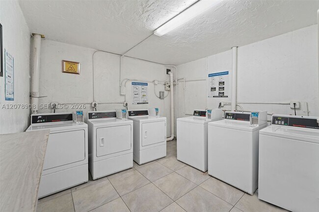 Building Photo - 4910 NW 79th Ave