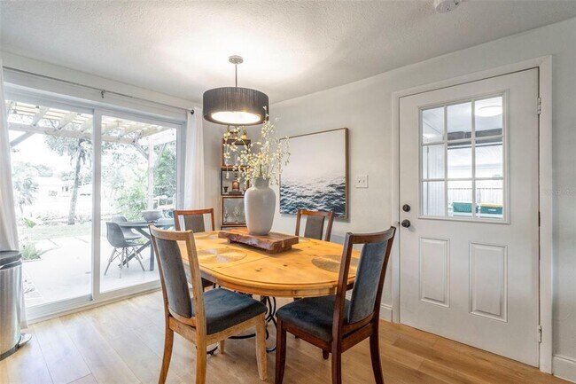 Building Photo - 2586 Auburn Blvd