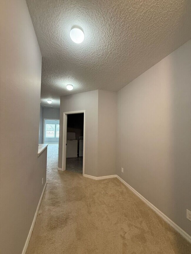 Building Photo - 7681 Ripplepointe Way