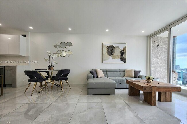 Building Photo - 3505 S Ocean Dr