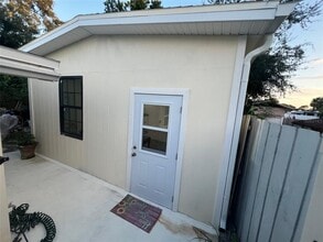 Building Photo - 6441 Willow Wood Ln