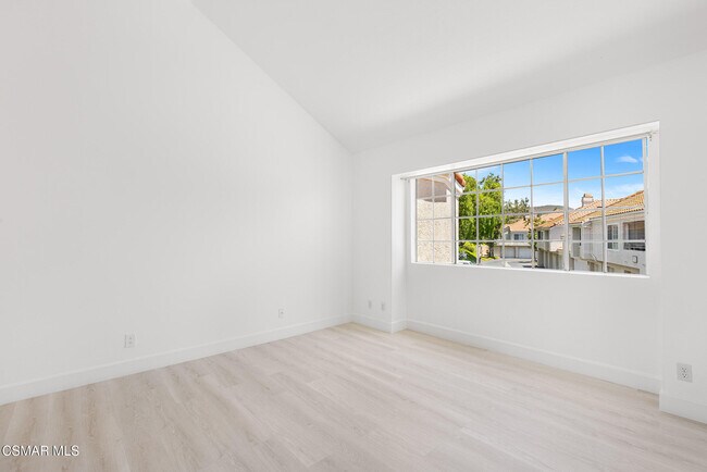 Building Photo - 4240 Lost Hills Rd