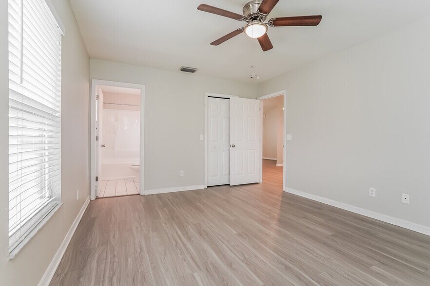 Building Photo - 5426 Trammel St