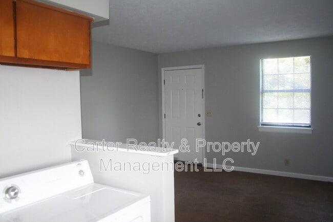 Building Photo - 1608 Forest Ave