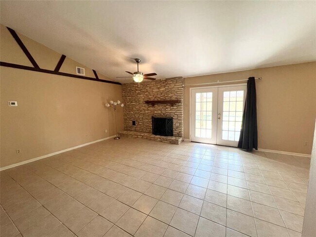 Building Photo - 10530 Sagebluff Dr