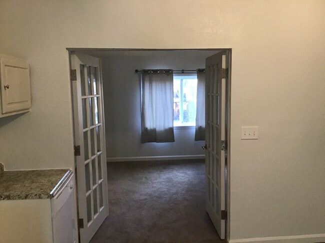 Building Photo - 8605 S Brentwood St