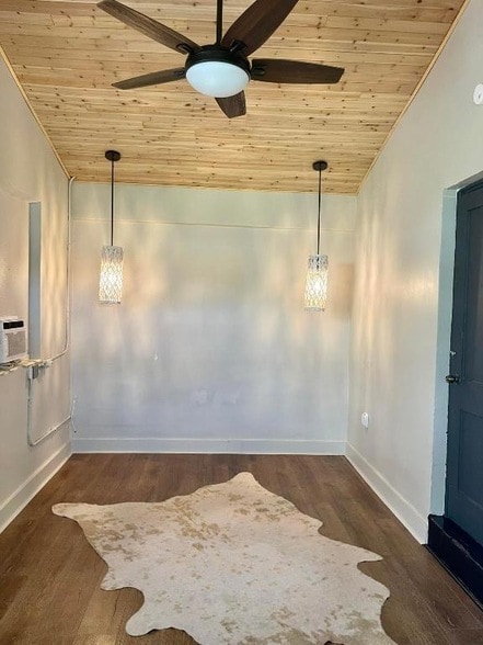 Building Photo - 301 Melody Ln