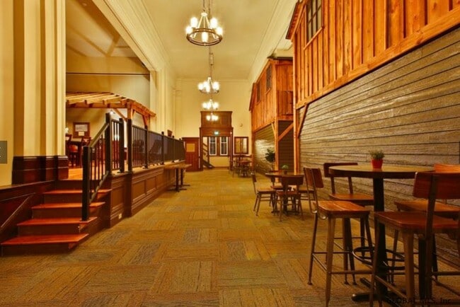 Building Photo - 34 William St