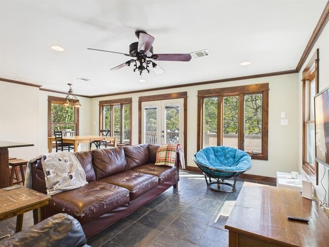 Building Photo - 4604 Avenue H